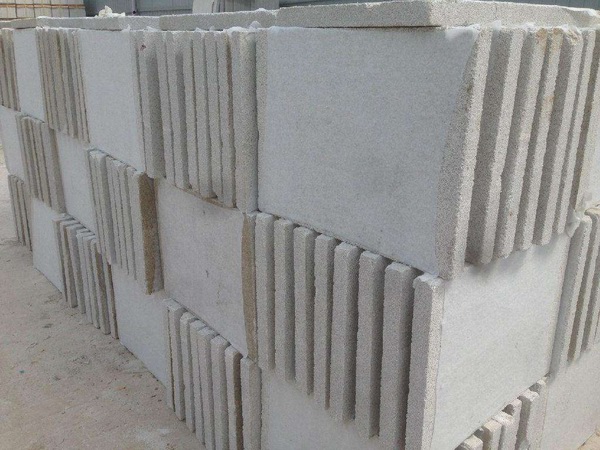 珍珠巖保溫板出現(xiàn)裂紋是怎么回事